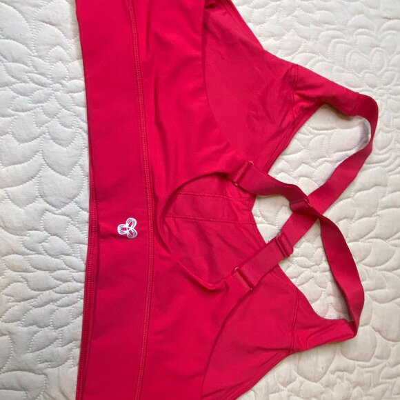 TNA Sports Bra - Picture 2 of 2